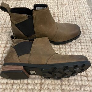 COPY - Sorel Emilie Chelsea Waterproof Booties NWOT Size 7.
